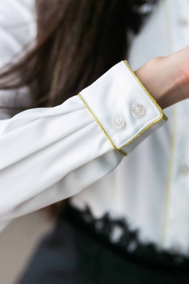 Butterfly collar shirt