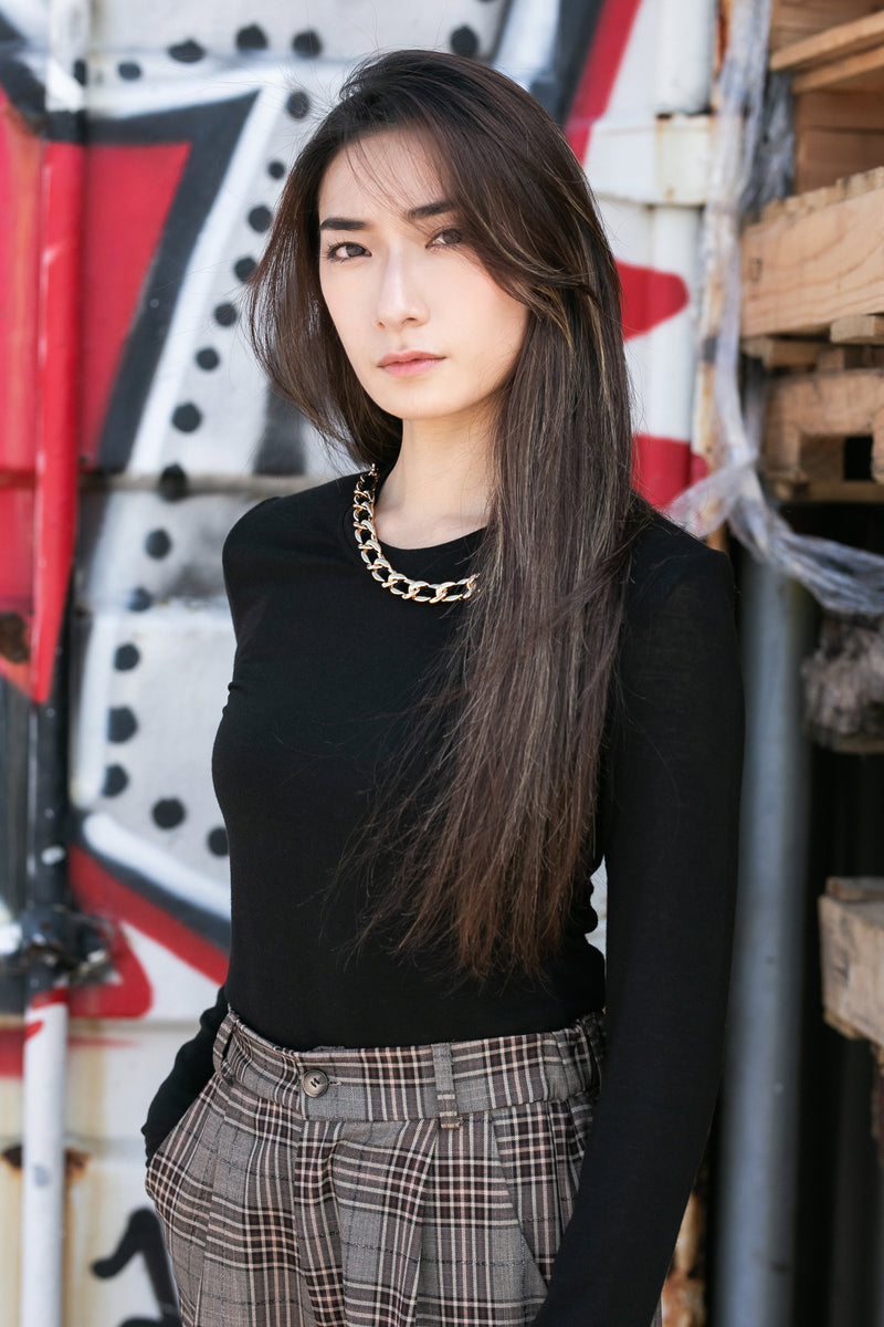 Shoulder Pad Chain Collar Top