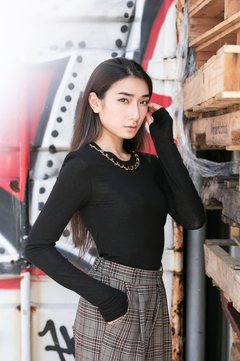 Shoulder Pad Chain Collar Top
