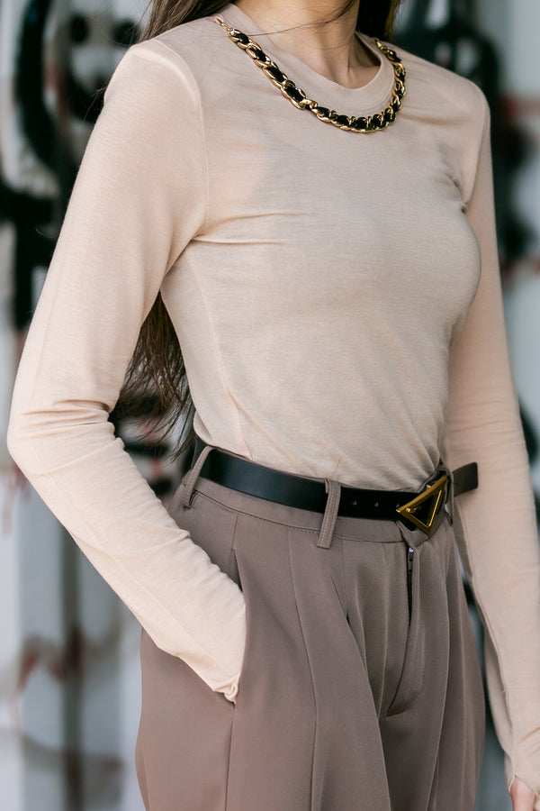 Shoulder pad chain collar top