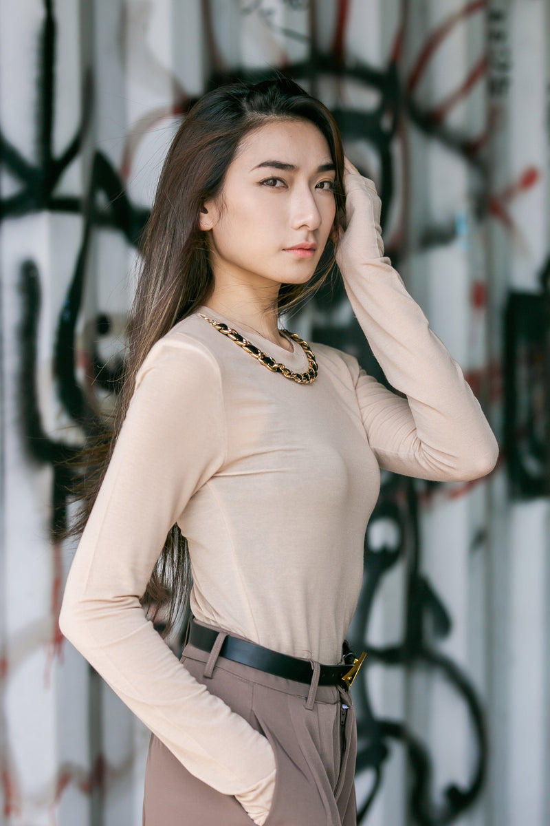 Shoulder pad chain collar top
