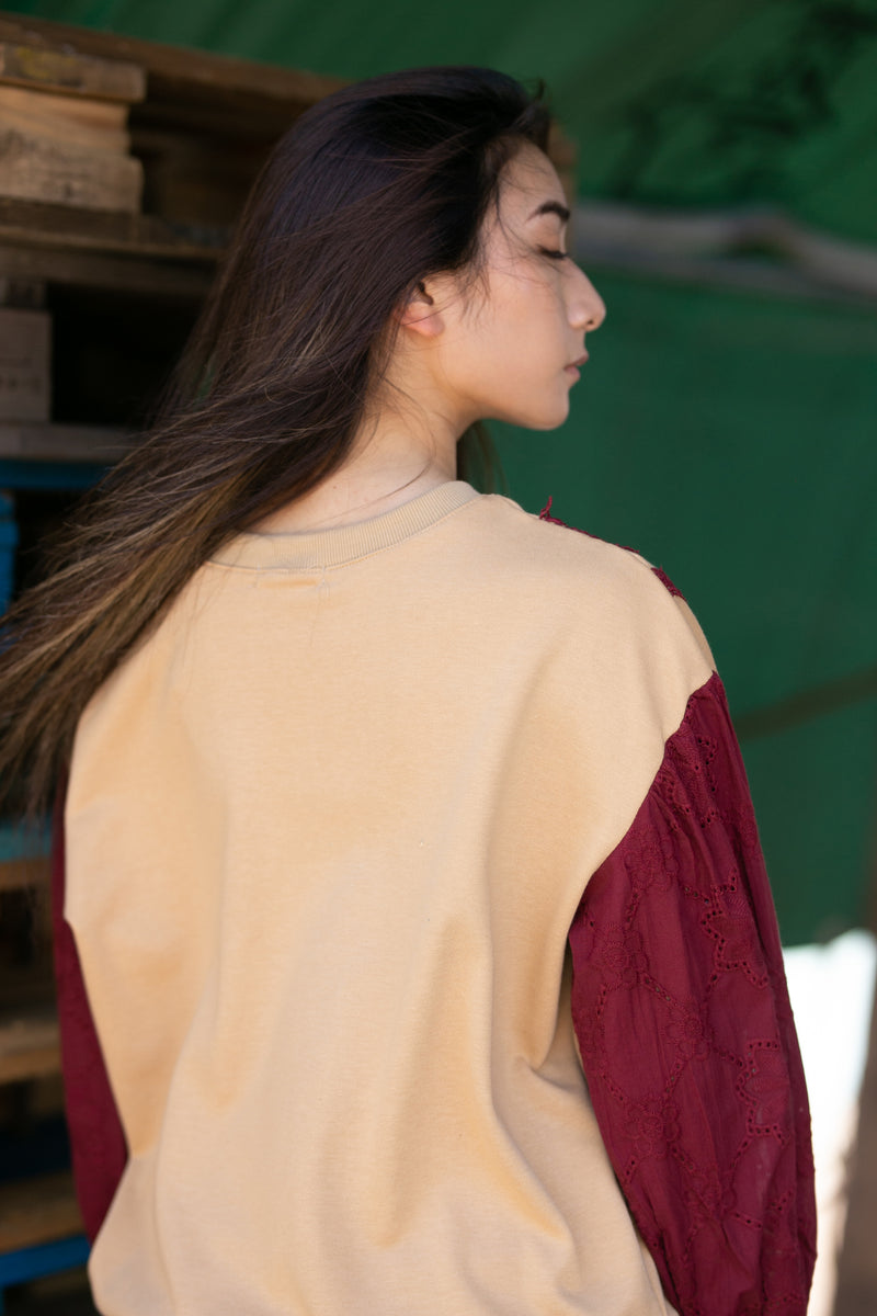 Lace stitching lantern sleeve sweater