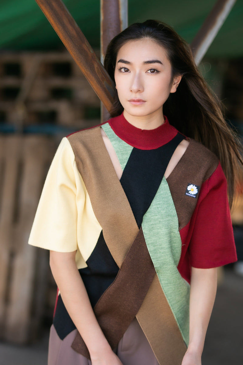 Colour block short sleeve knit top
