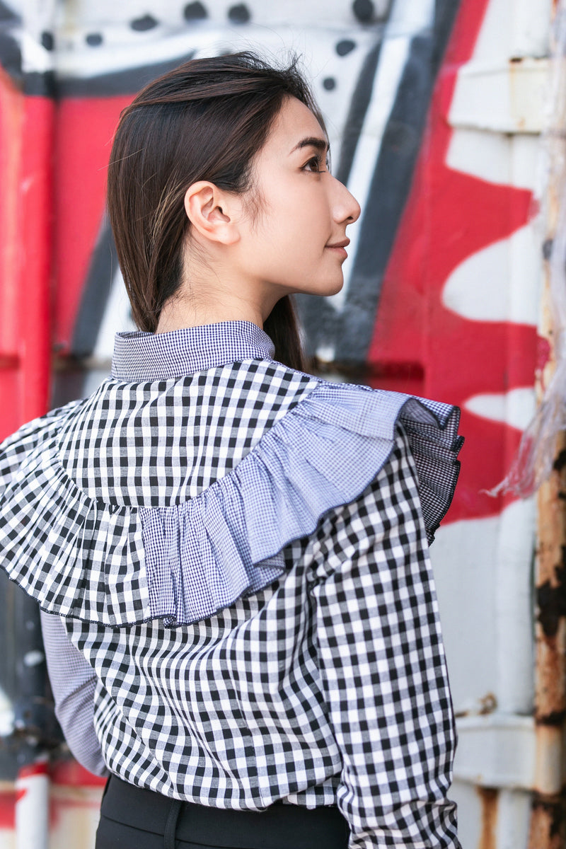 Chechkered ruffle shirt