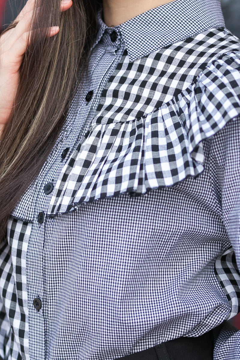 Chechkered ruffle shirt