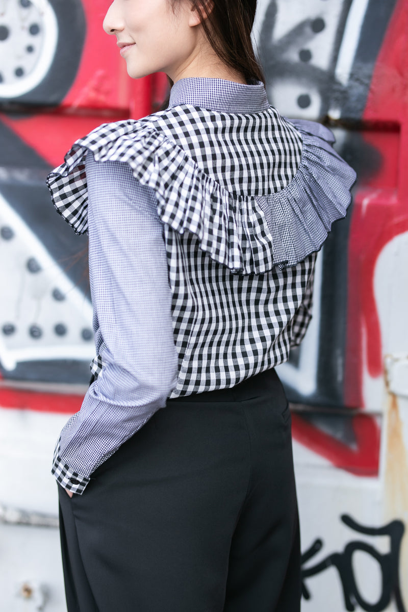 Chechkered ruffle shirt