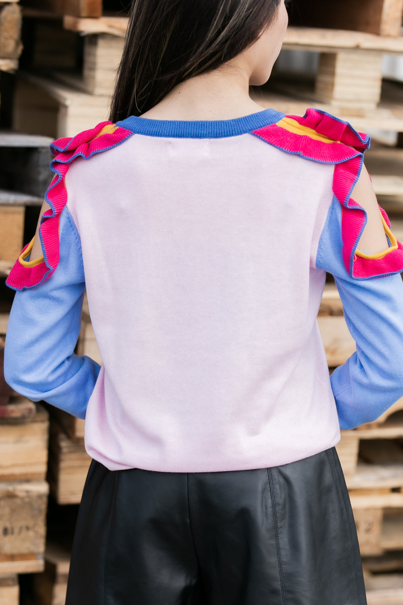 Hollow long sleeved round neck swearter