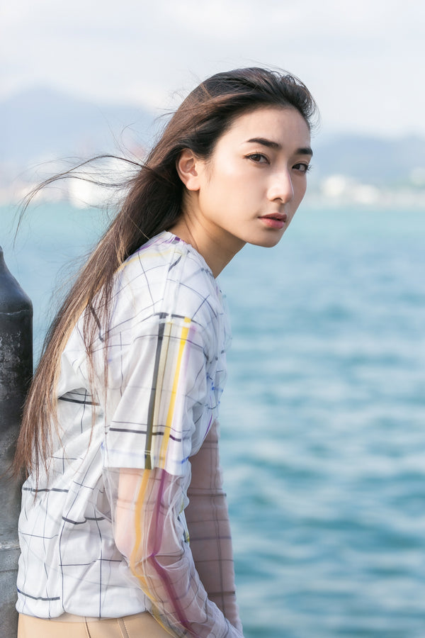 Checkered pattern mesh sleeve top