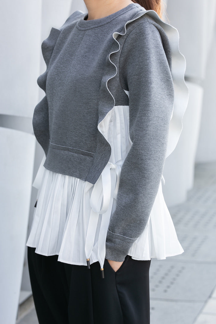 PLEATED SWEATSHIRT